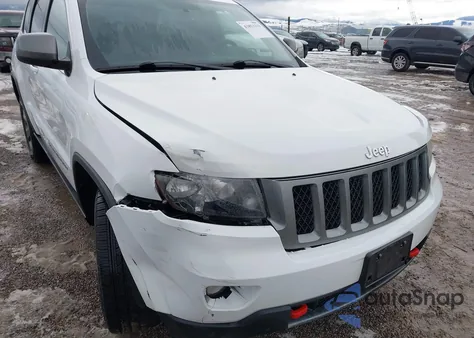 2013 Jeep Grand Cherokee Laredo Trailhawk z USA, uszkodzony, nr VIN 1C4RJFAT9DC591384